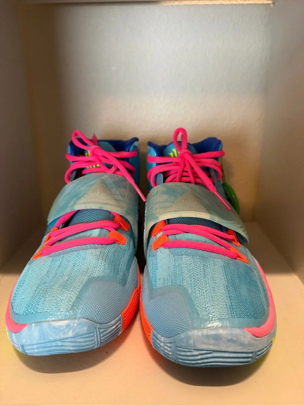 Nike Kyrie 6 - 7Y (8.5 Women’s)